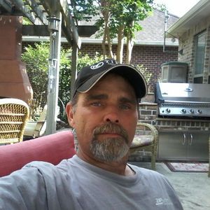 Meet your Posher, Lonnie